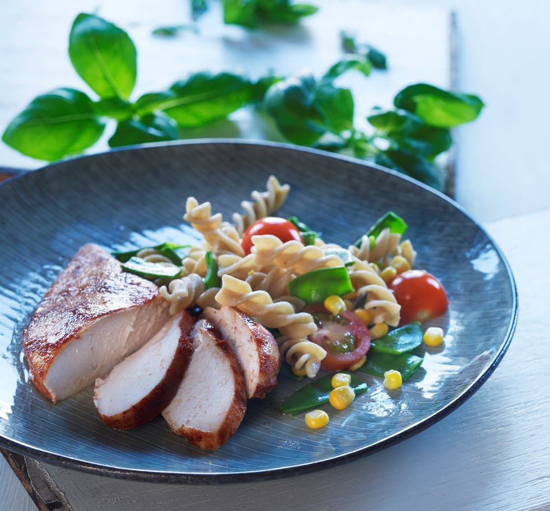 Barbecuekylling med pastasalat
