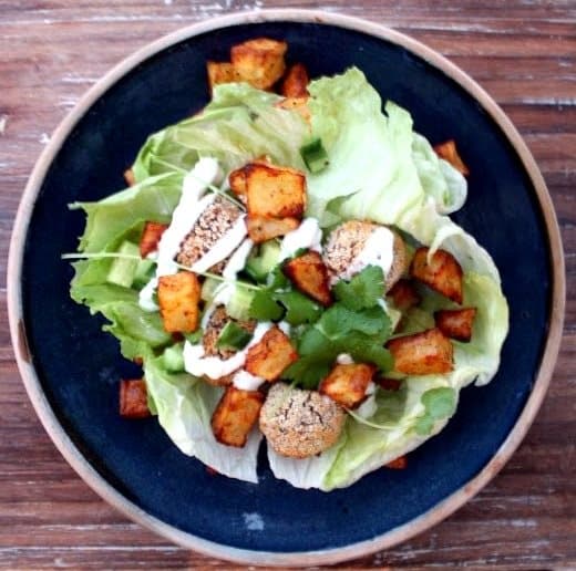 Falafel med inspiration fra sydamerika, kartoffeltern og creme frisk