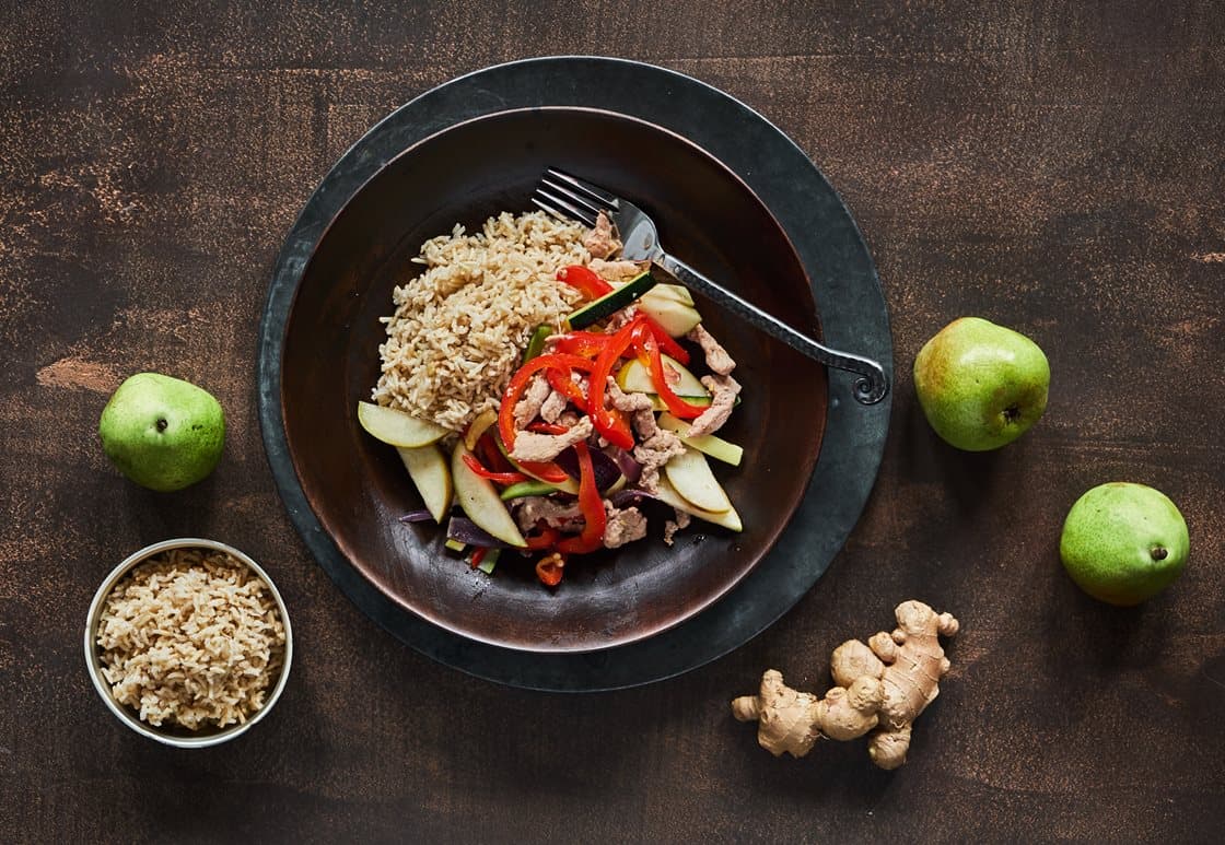 Wokstrimler med pære, squash og ingefær